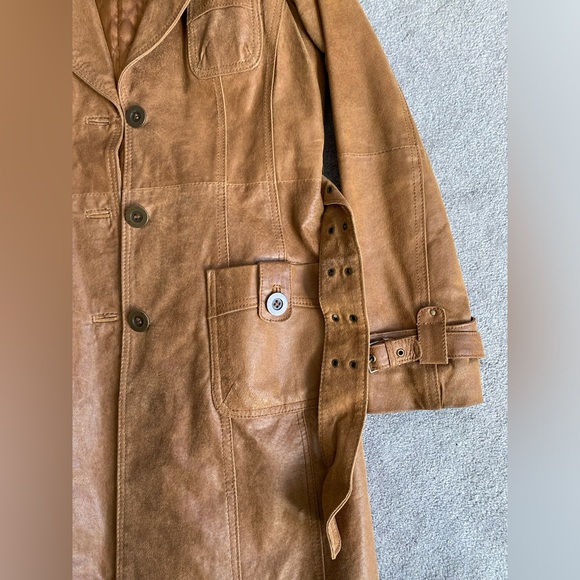 VINTAGE Leather Belted Coat - Picture 3 of 8